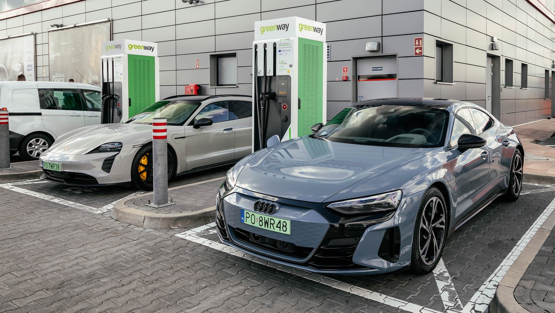 Podróż Porsche Taycanem i Audi e-tronem GT do Chorwacji