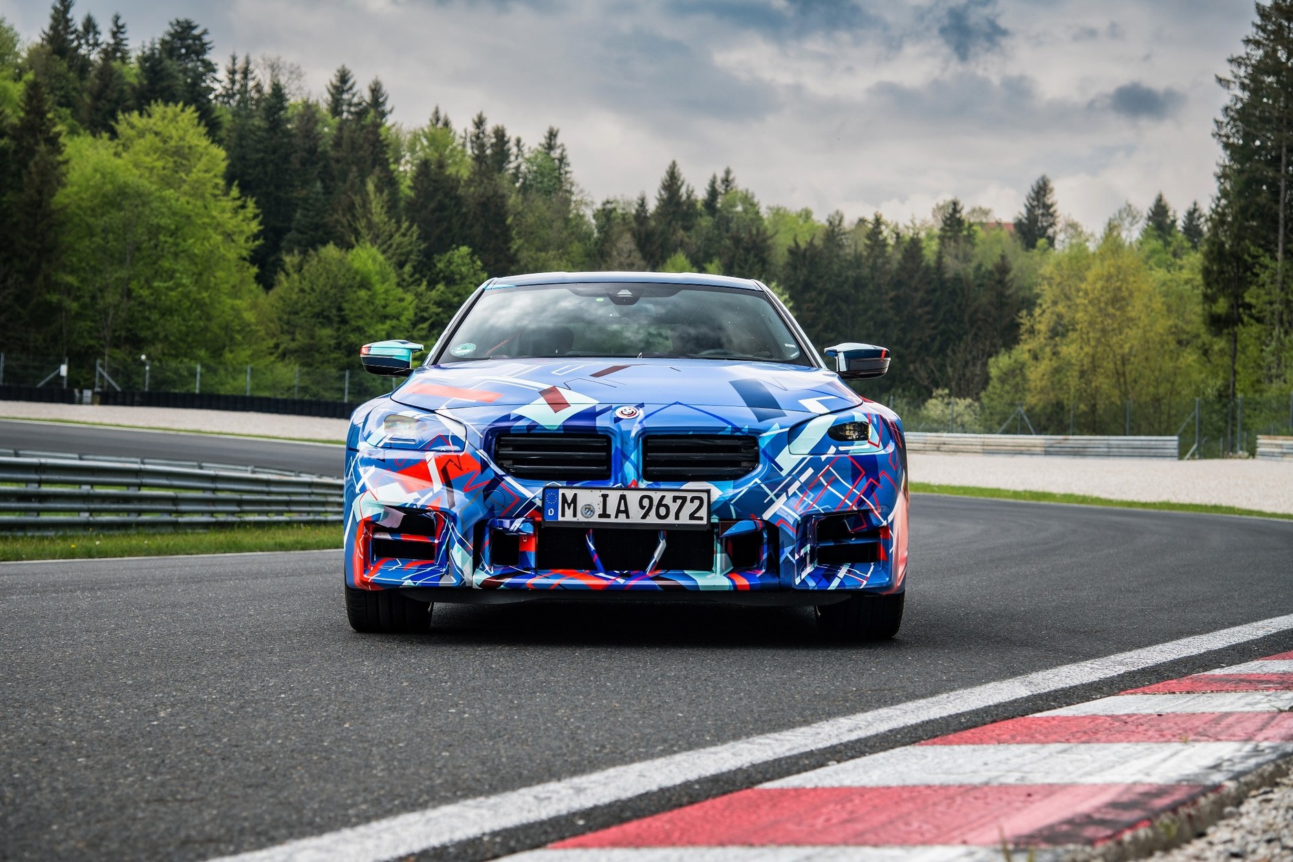 Nowe BMW M2 (2022) podczas testów na Salzburgringu