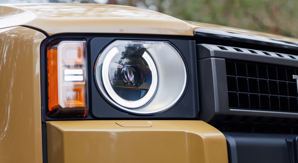 Jeep Wrangler vs Toyota Land Cruiser