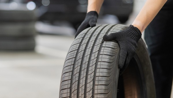 Ceny opon w górę? Przez nową normę producenci i kierowcy mogą mieć poważny problem