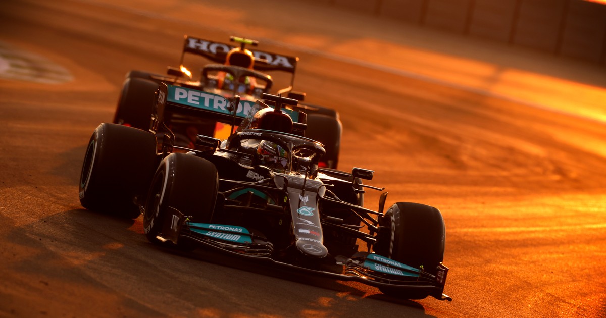 Mercedes-AMG Petronas 2021 r. - zdjęcie poglądowe