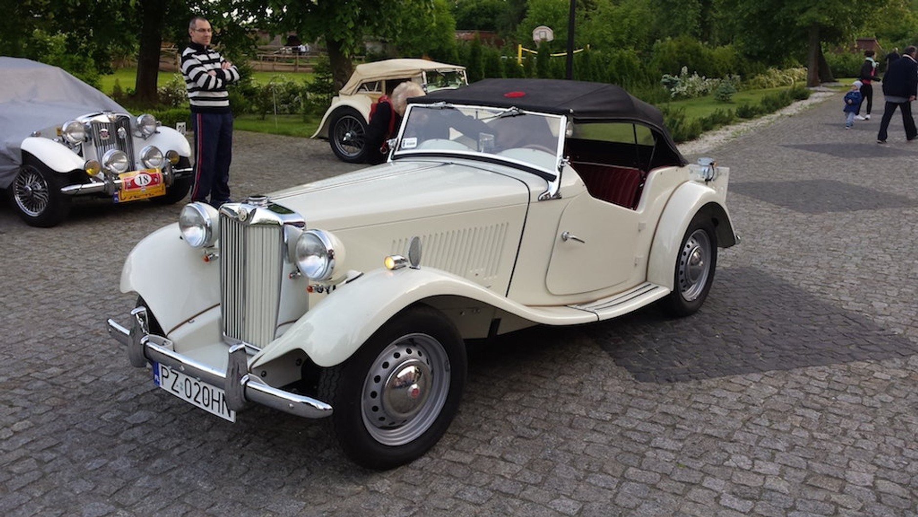 Rajd oldtimerów w Nowym Dworze