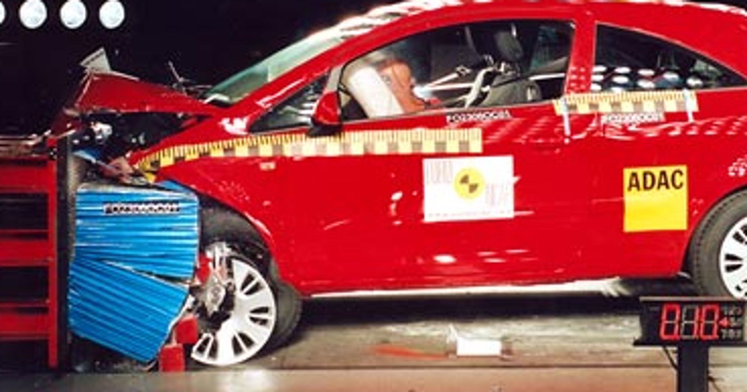 EuroNCAP: pięć gwiazdek dla Forda S-MAX i nowej Corsy