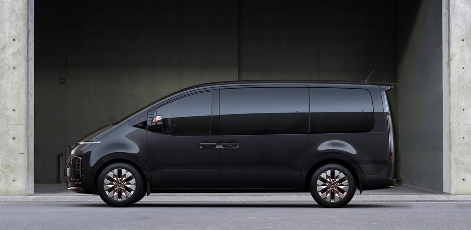 Hyundai Staria