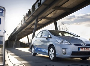 Tajemnice hybryd: elektryzujące tankowanie