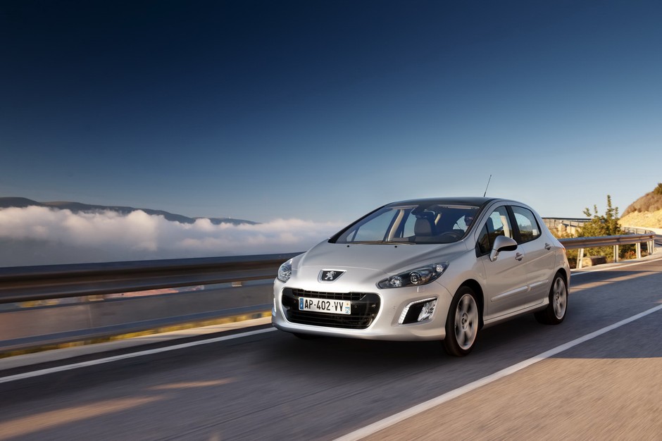 Odmłodzony Peugeot 308 od marca 2011 w sprzedaży