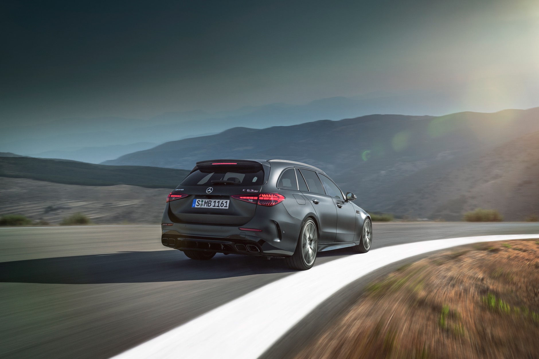 Mercedes-AMG C 63 S E Performance