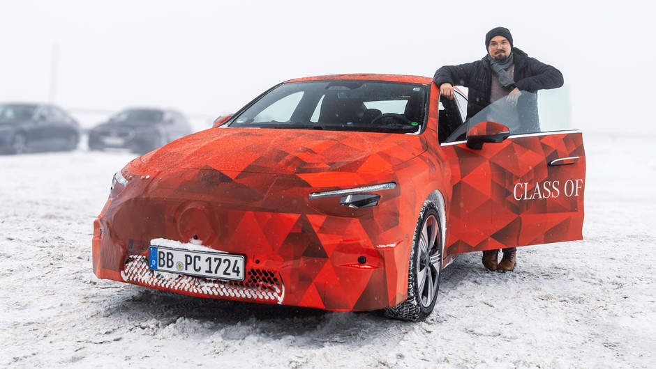 Zamaskowany Mercedes-Benz CLA (2025)