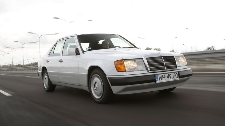 Mercedes W124 200D - spowalniacz czasoprzestrzeni