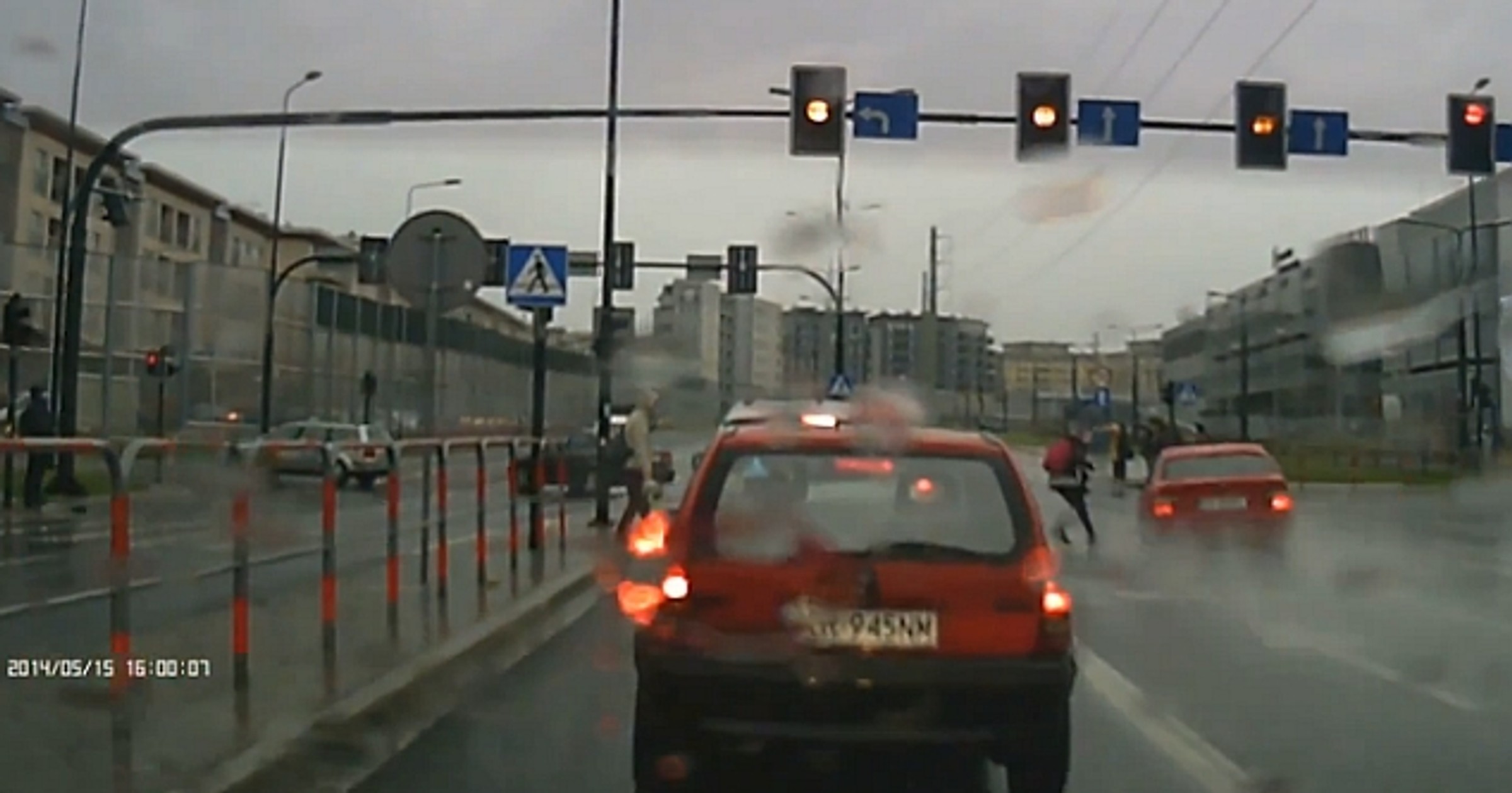 Wypadek podczas deszczu