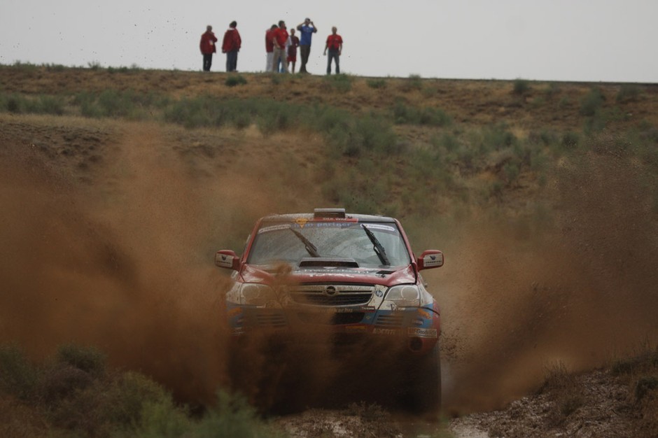 Silk Way Rally: wyprawa jedwabnym szlakiem