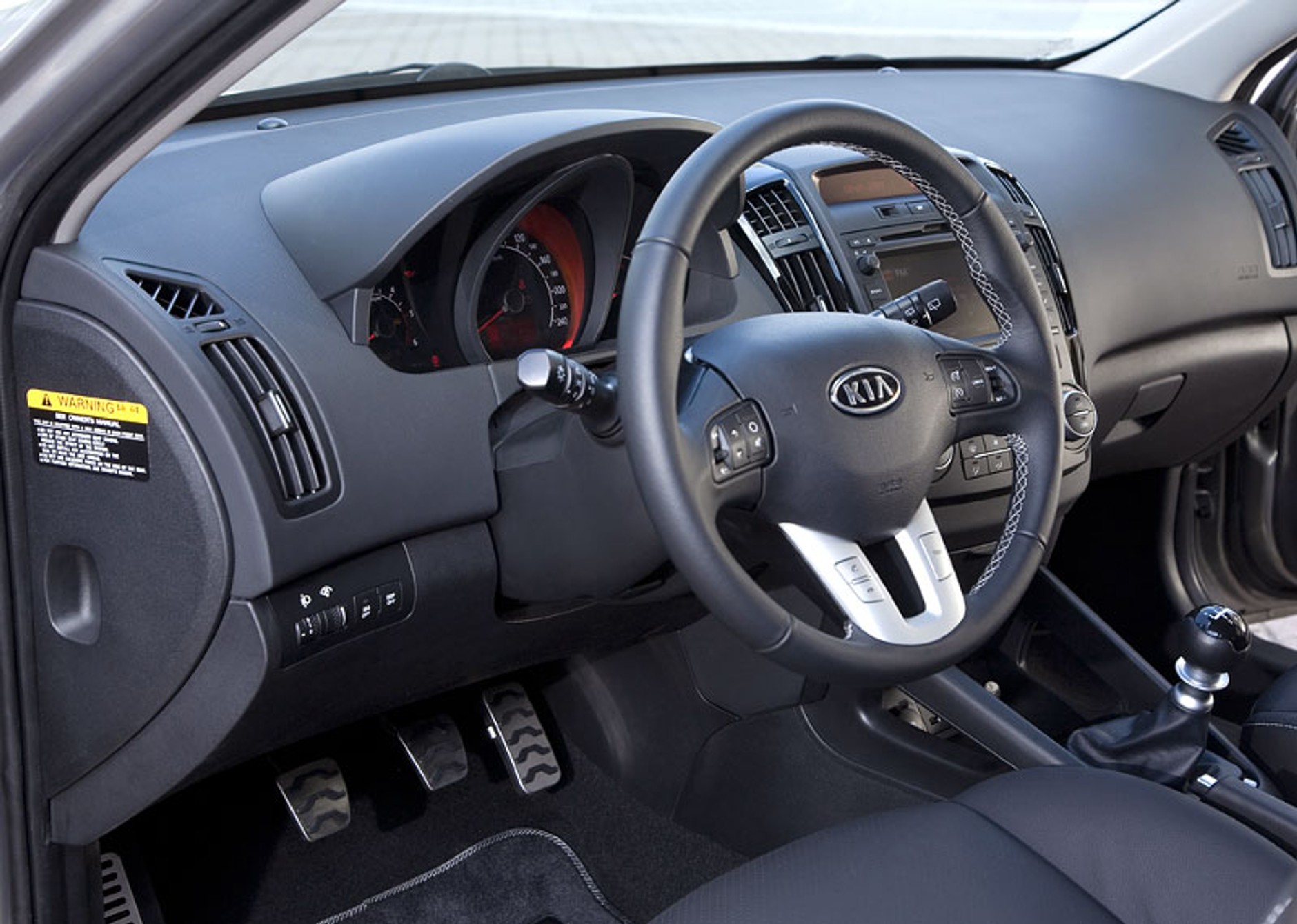 Kia cee´d 2010: pierwsze wrażenia z jazdy