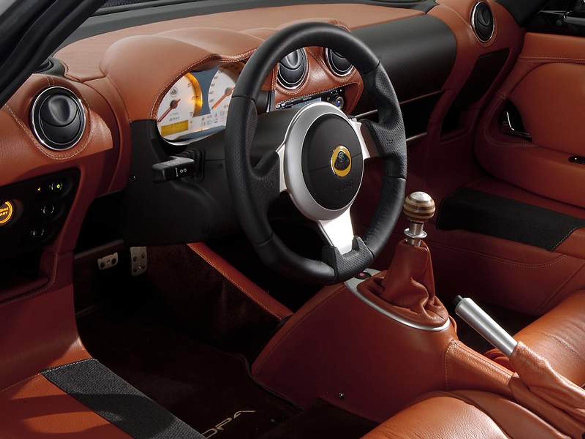 Lotus Europa S Luxury Touring Pack: więcej luksusu dla małego coupe