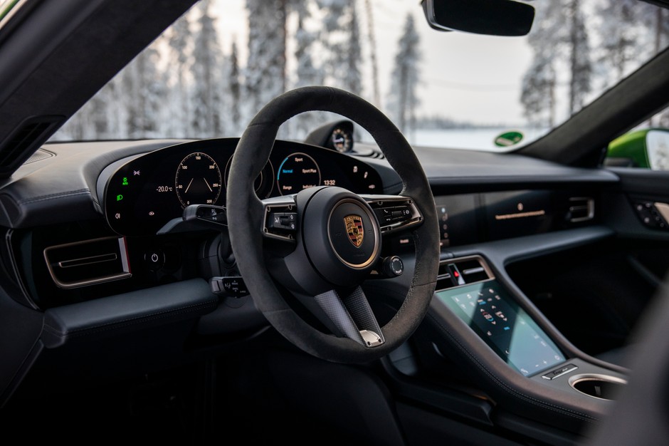 Porsche Taycan 4S