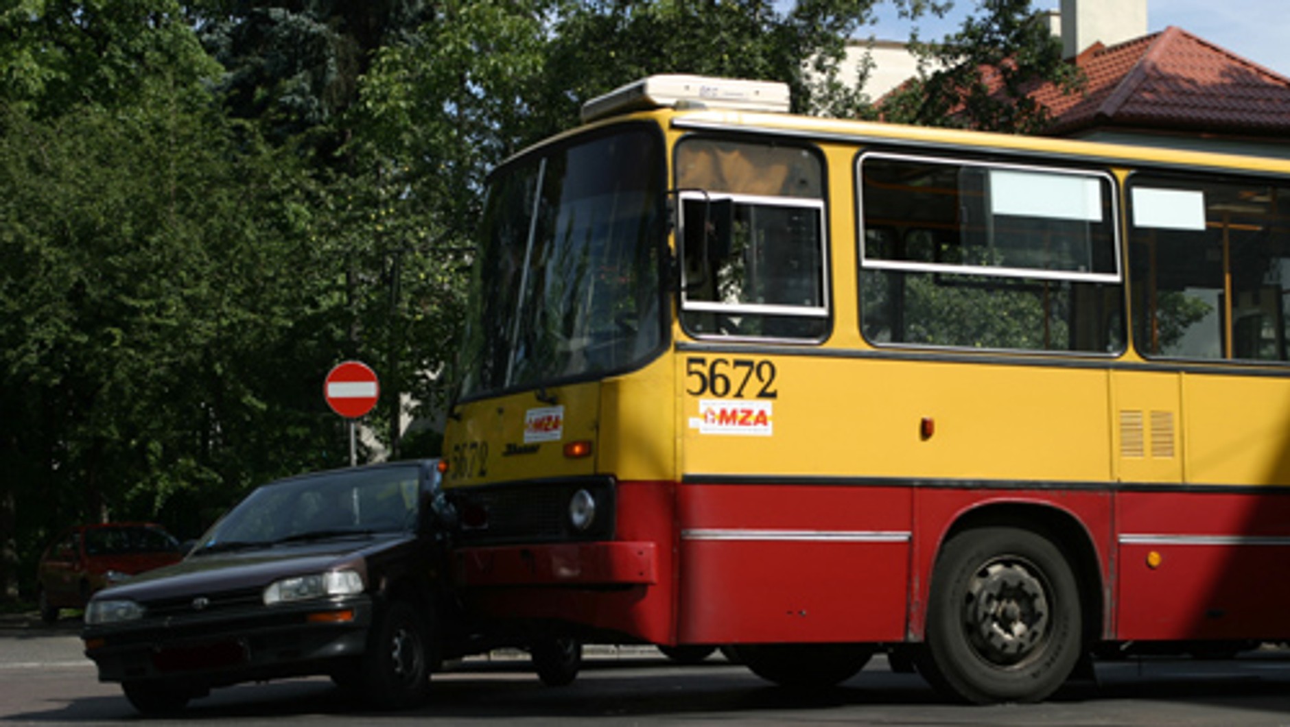 Duży może więcej?