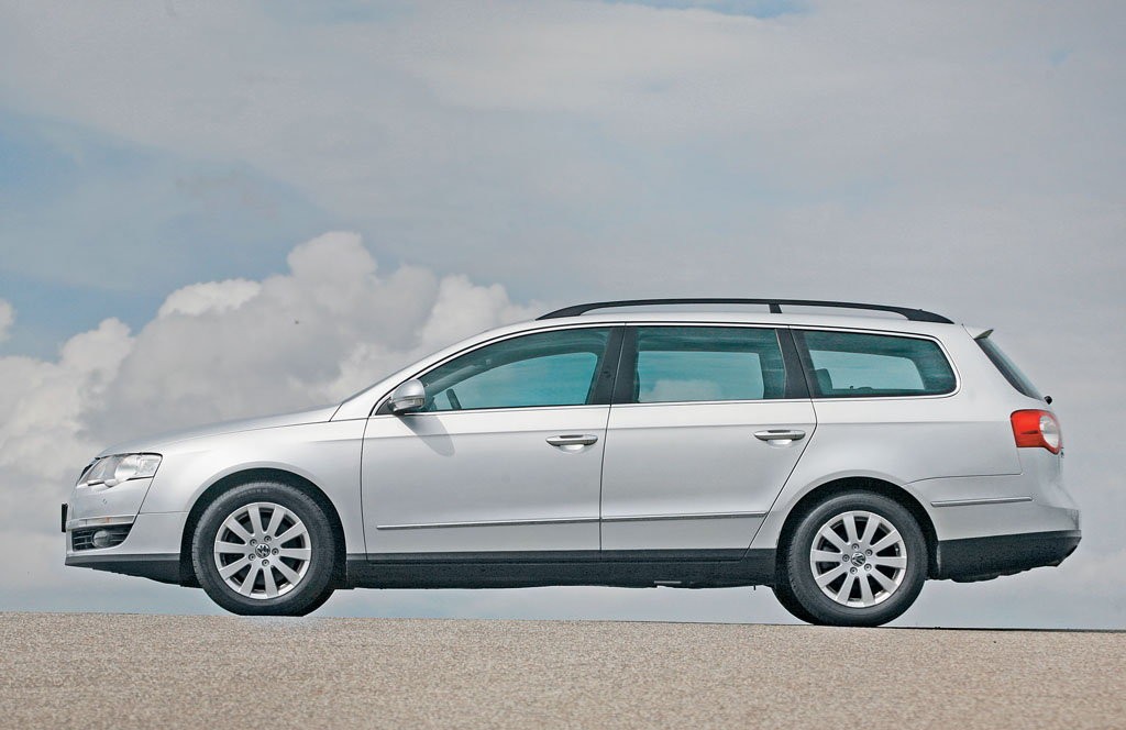 "Trudno powiedzieć, ile zarabiam na jednym samochodzie. Zwykle to od kilku do kilkunastu tysięcy złotych, ale zdarza się, że dopłacam".