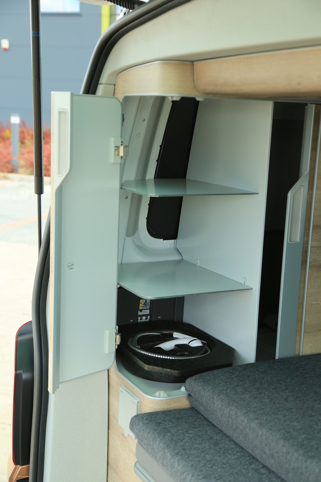 Volkswagen California 6.1