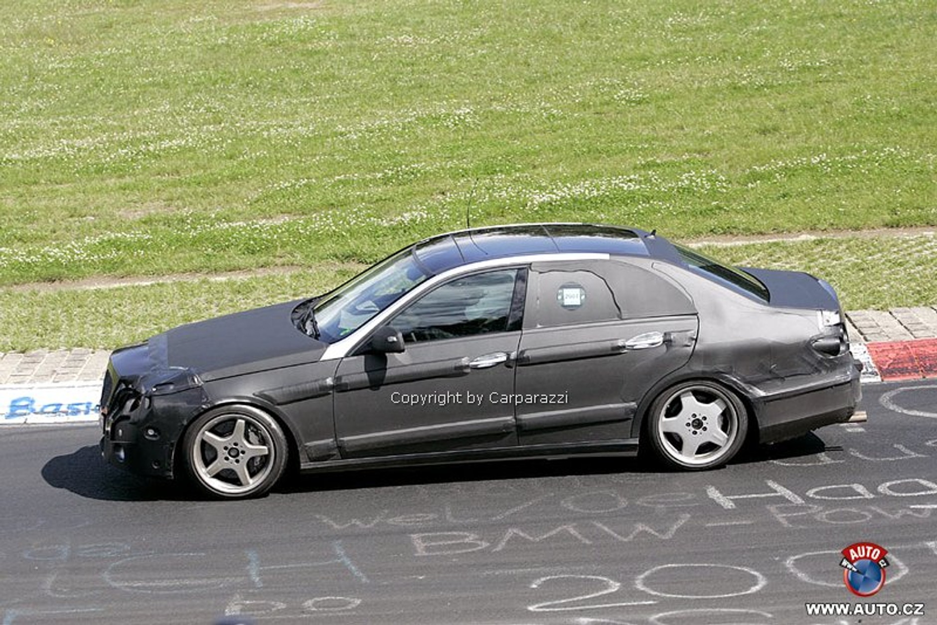 Zdjęcia szpiegowskie: Mercedes-Benz E Klasa - karuzela kręci się dalej