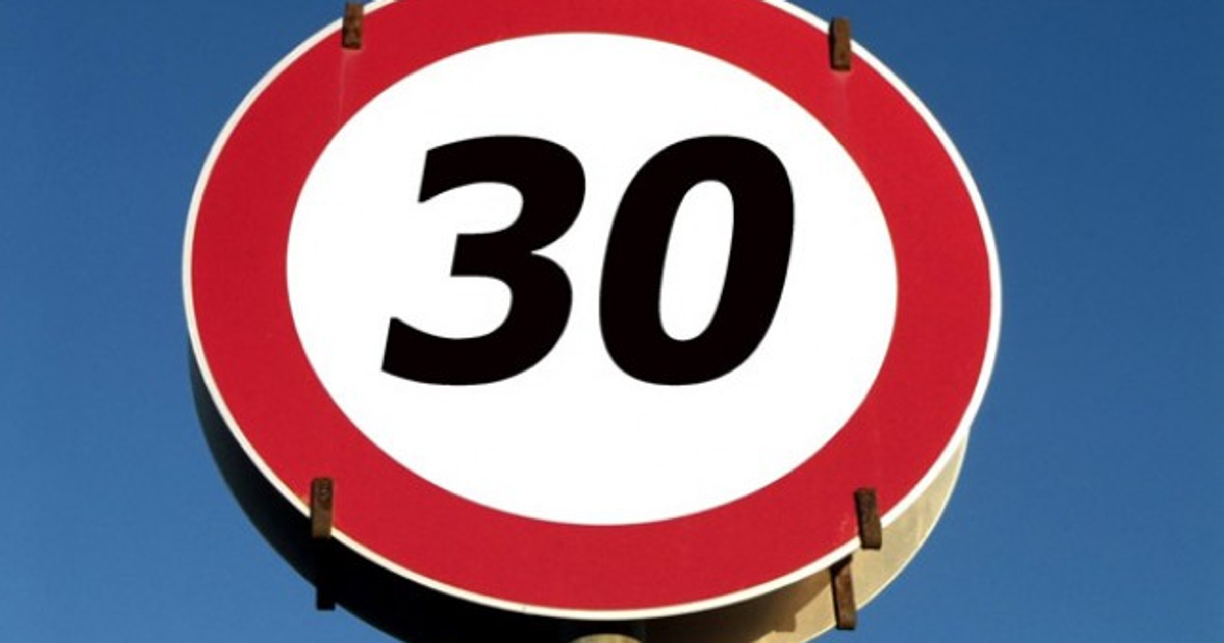 Czy 30 km/h w mieście zwiększy bezpieczeństwo?