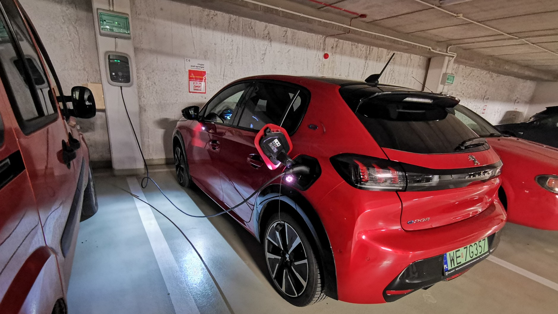 Żaden z europosłów nie zgłosił w oświadczeniu auta elektrycznego