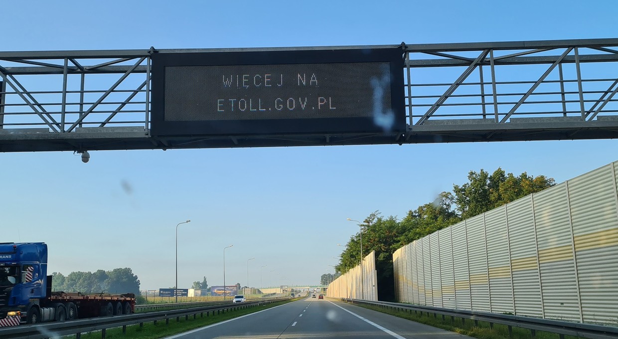 e-TOLL zamiast viaTOLL. Taniej na chwilę, wygodniej dla niektórych