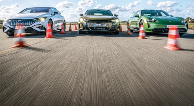 Kosmiczne osiągi i wstydliwe zasięgi, a to wszystko po 700 tys. zł od sztuki