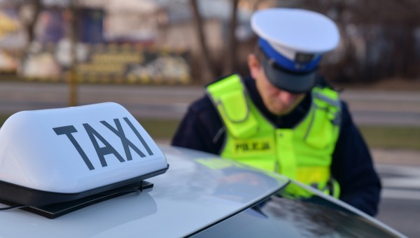 Inspektorzy ITD i drogówka sprawdzili ponad 300 pojazdów. Więcej niż co drugi "trafiony"
