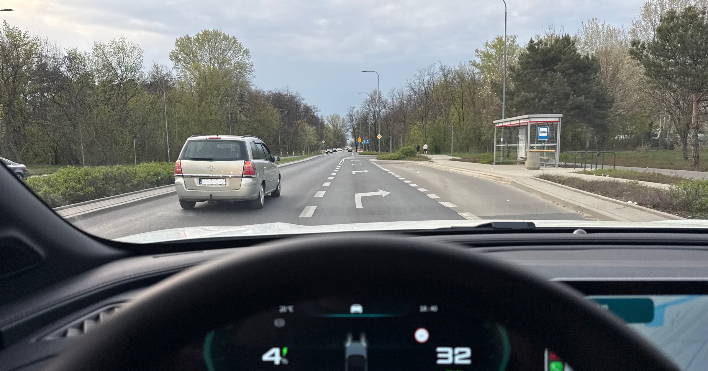 Ucieczka z pasa, który skręca, ale się nie kończy, w żadnym wypadku nie jest jazdą na suwak