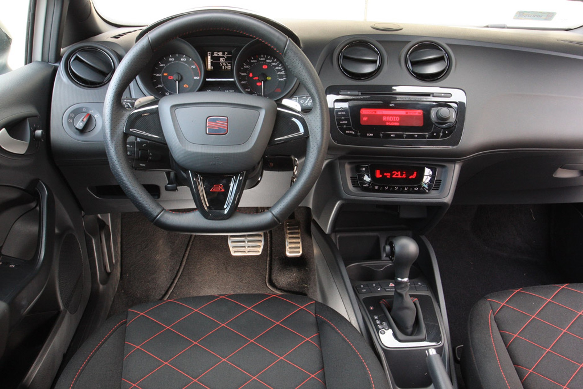 Seat Ibiza Bocanegra: Cupra  z czarnym "dziobem"