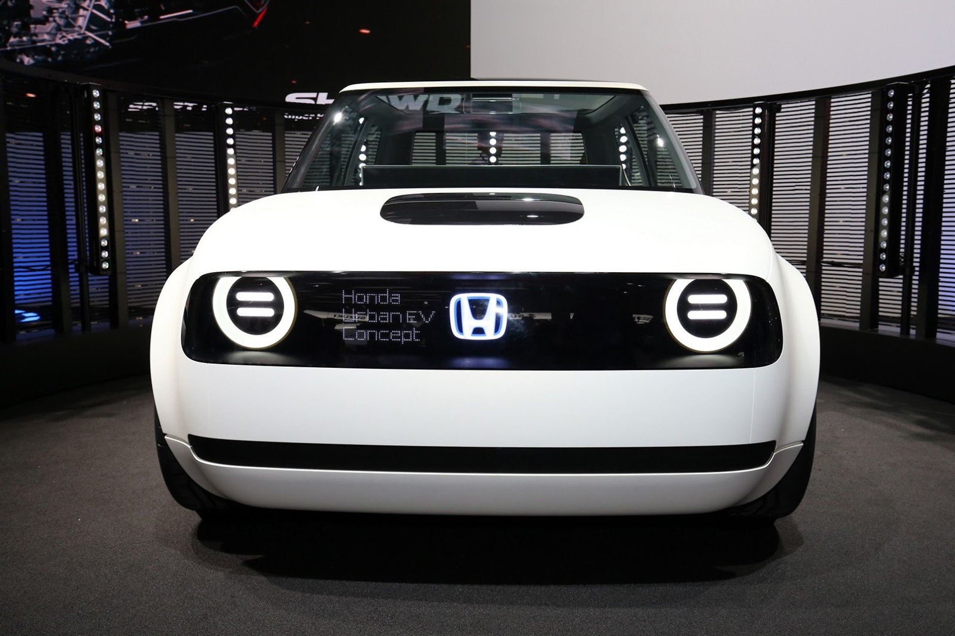 Honda Urban EV – wjeżdża old school