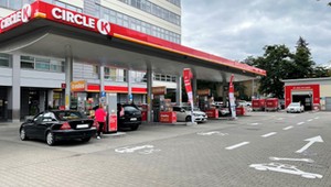 Duża promocja na paliwo. Na tych stacjach przez trzy godziny zatankujesz o 1 zł za litr taniej