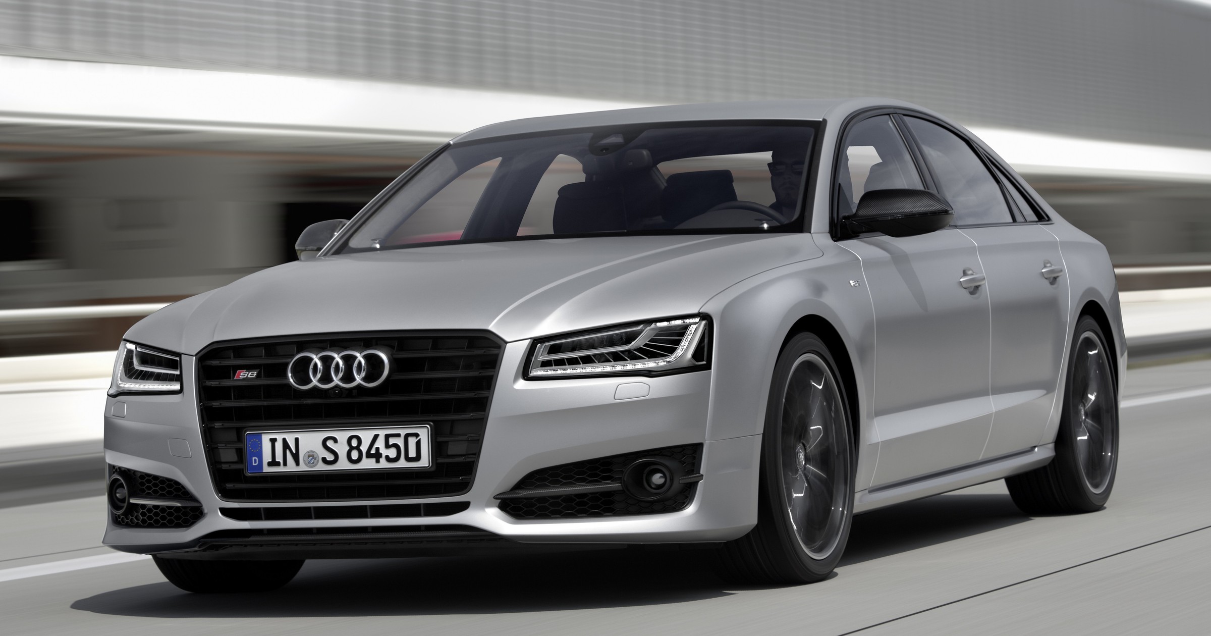 Audi S8 plus