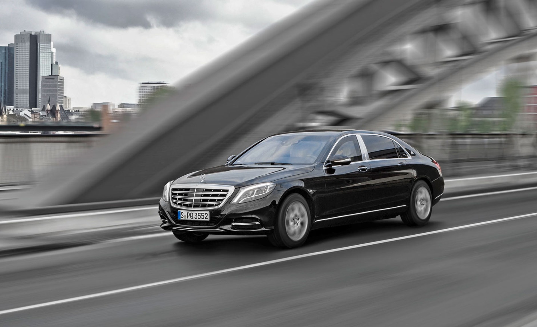 Pancerny Mercedes-Maybach S 600 Guard