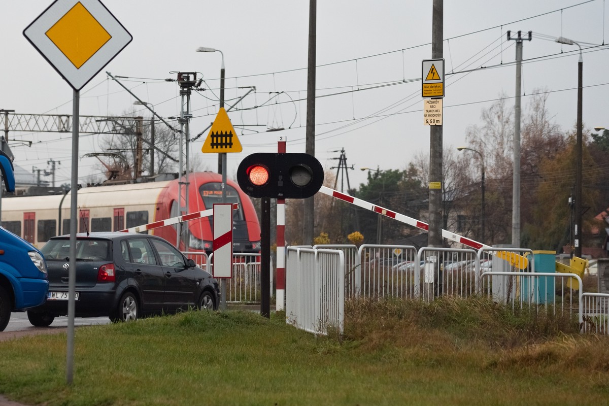 Czerwone światła znikną z przejazdów? Ministerstwo szykuje wielkie zmiany