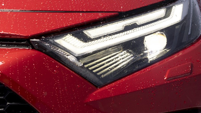 Toyota RAV4 (5. generacja)