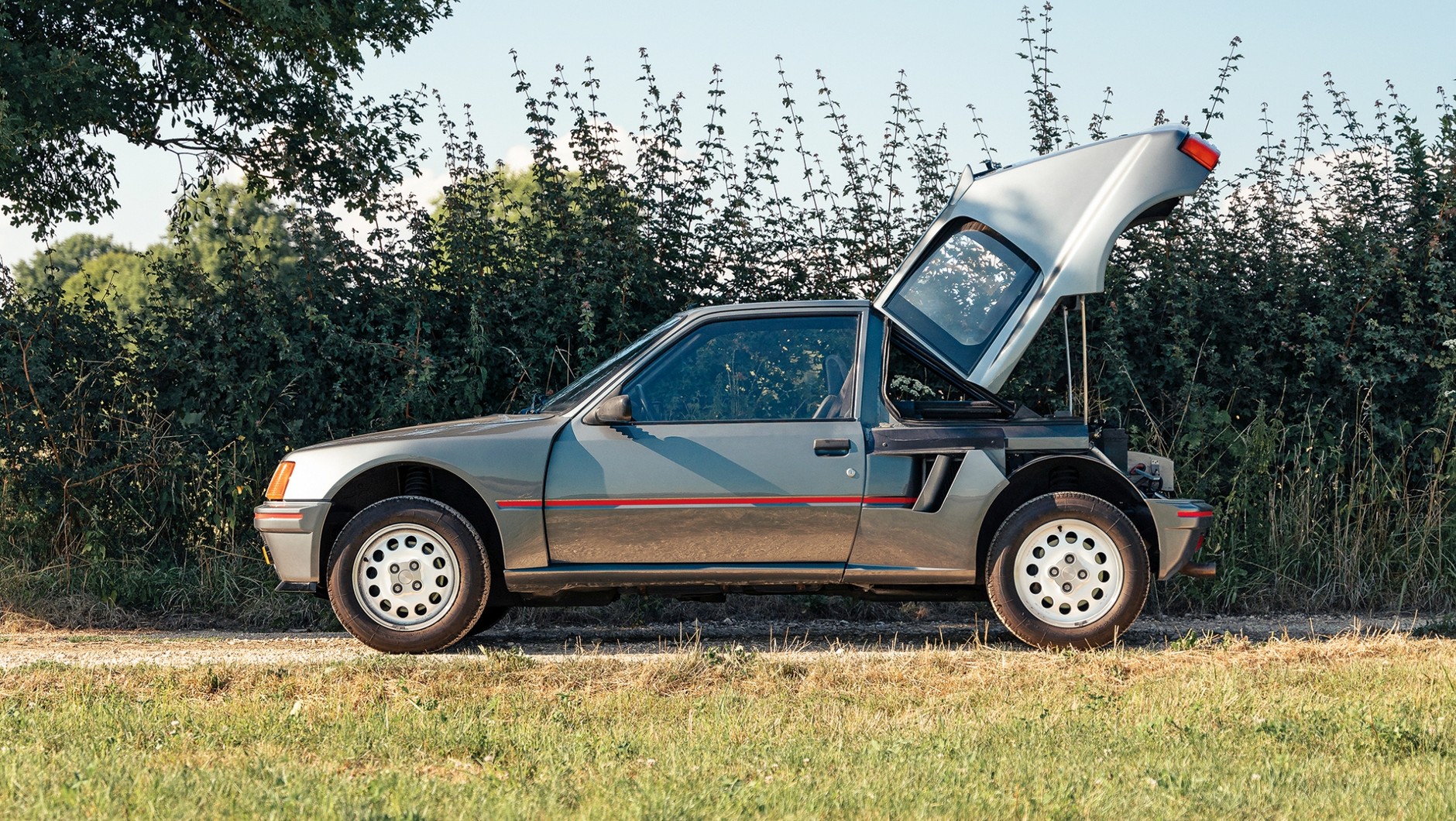 Peugeot 205 Turbo - to nie jest zwykły mały samochód