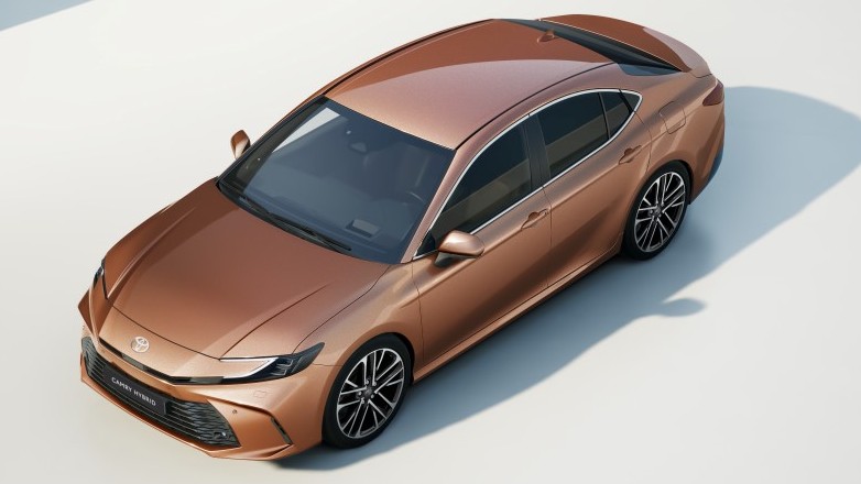 Toyota Camry 2024 5 gen hybrid