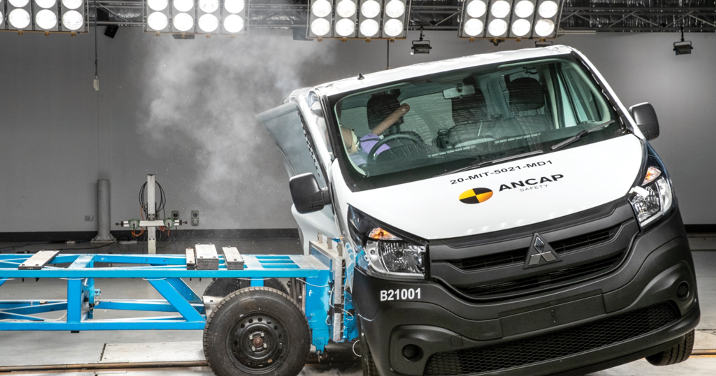 Mitsubishi Express w teście zderzeniowym ANCAP