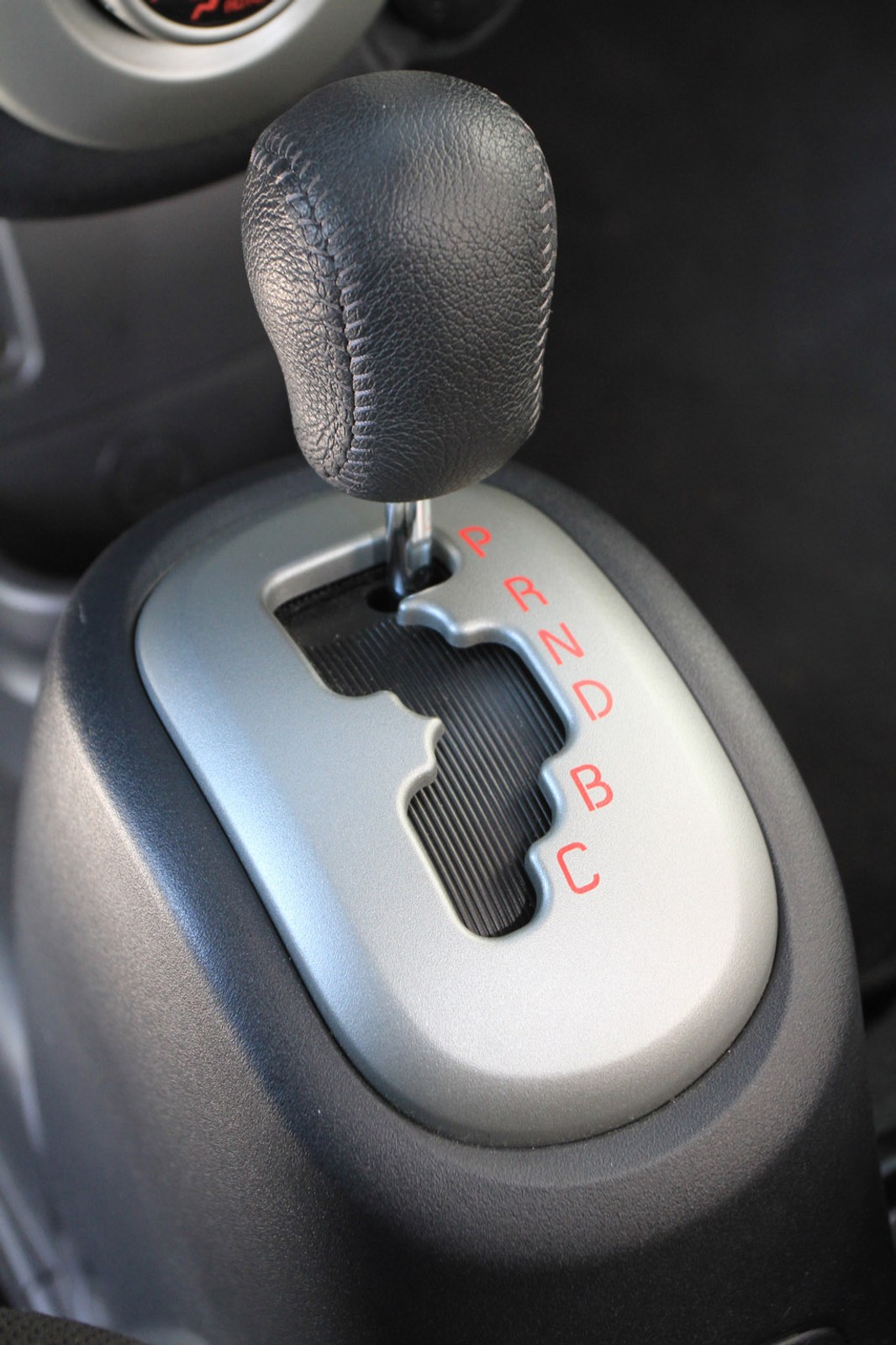 Mitsubishi i-MiEV: czyli, podróż w poszukiwaniu gniazdka