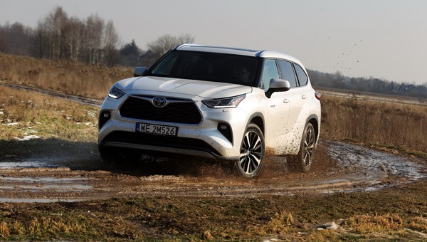 Toyota Highlander 2.5 Dynamic Force Hybrid AWD-e e-CVT