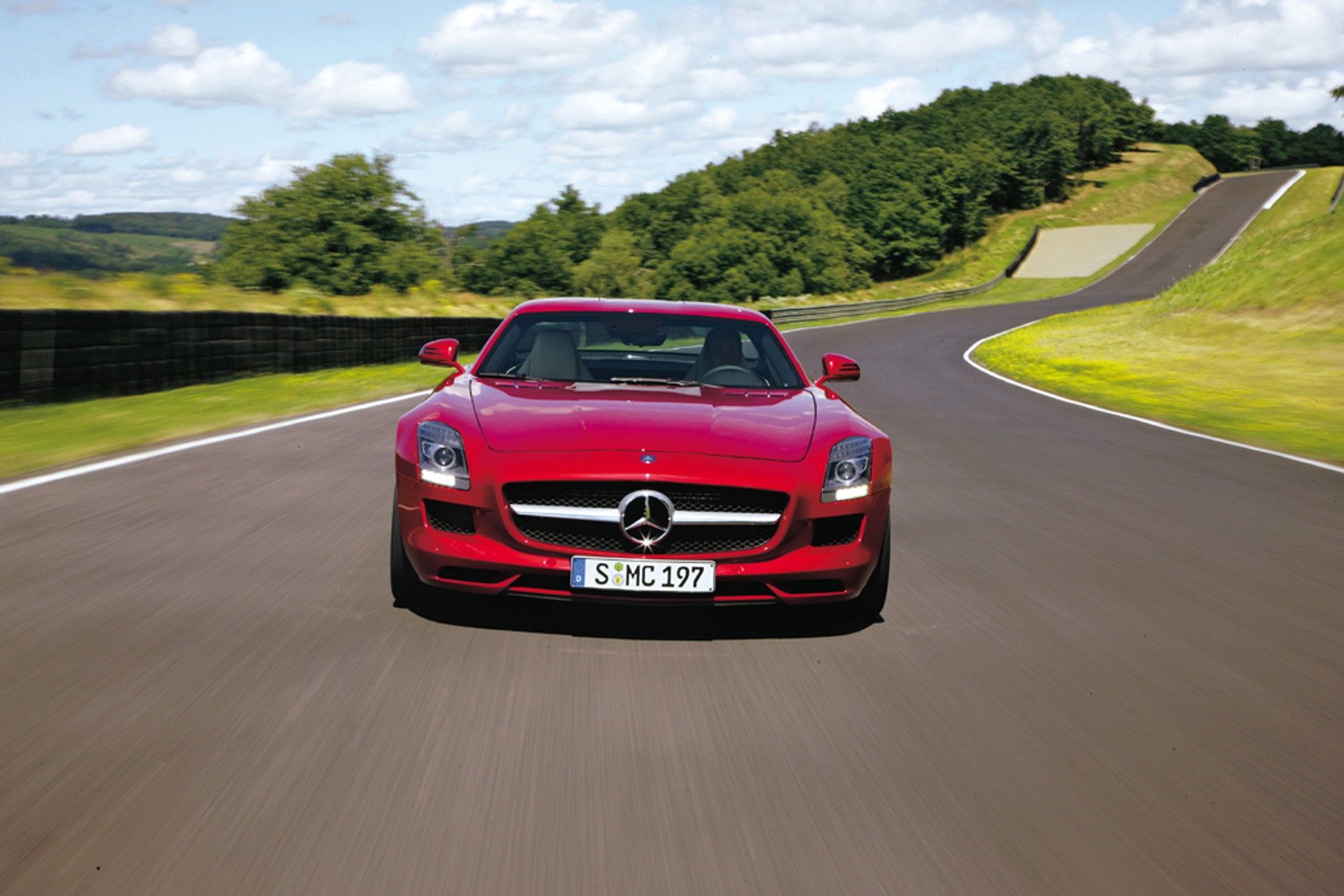 Mercedes SLS AMG - Wielki powrót gwiazdy