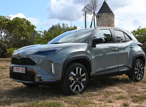 To nie Corolla jest europejskim hitem sprzedaży. Mimo to Toyota otwiera kolejnego szampana