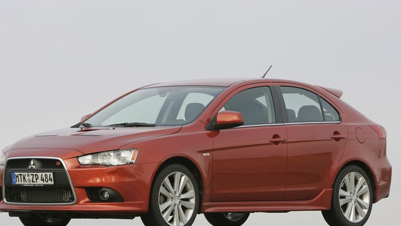 Kosztowne Mitsubishi, tanie BMW: kto ma najdroższe części?