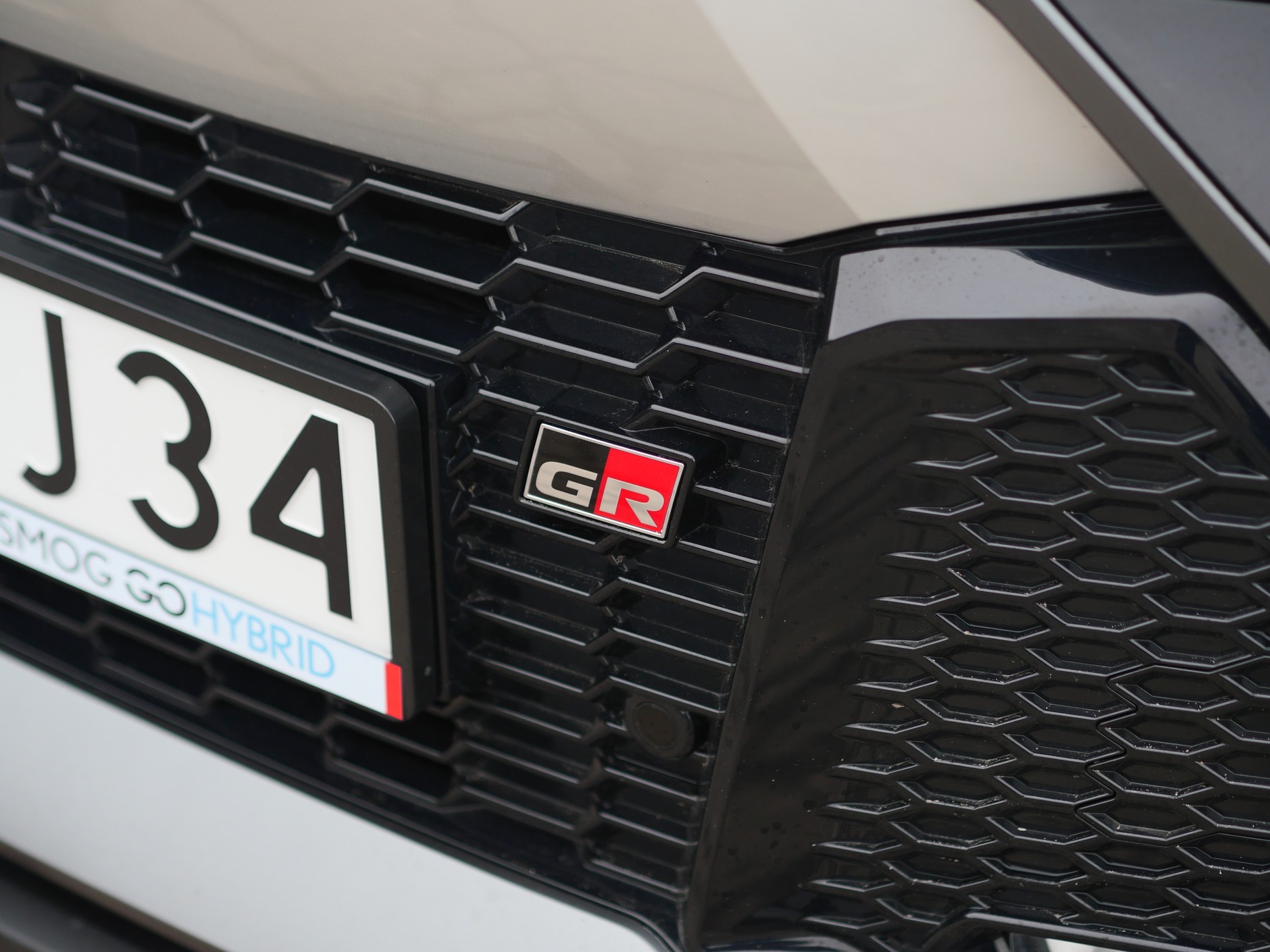 Toyota C-HR GR Sport 2.0 Hybrid DynamicForce 197 KM AWD-ie-CVT