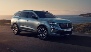 Renault bardzo szybko zmodernizowało Espace'a. Minęły raptem dwa lata od premiery