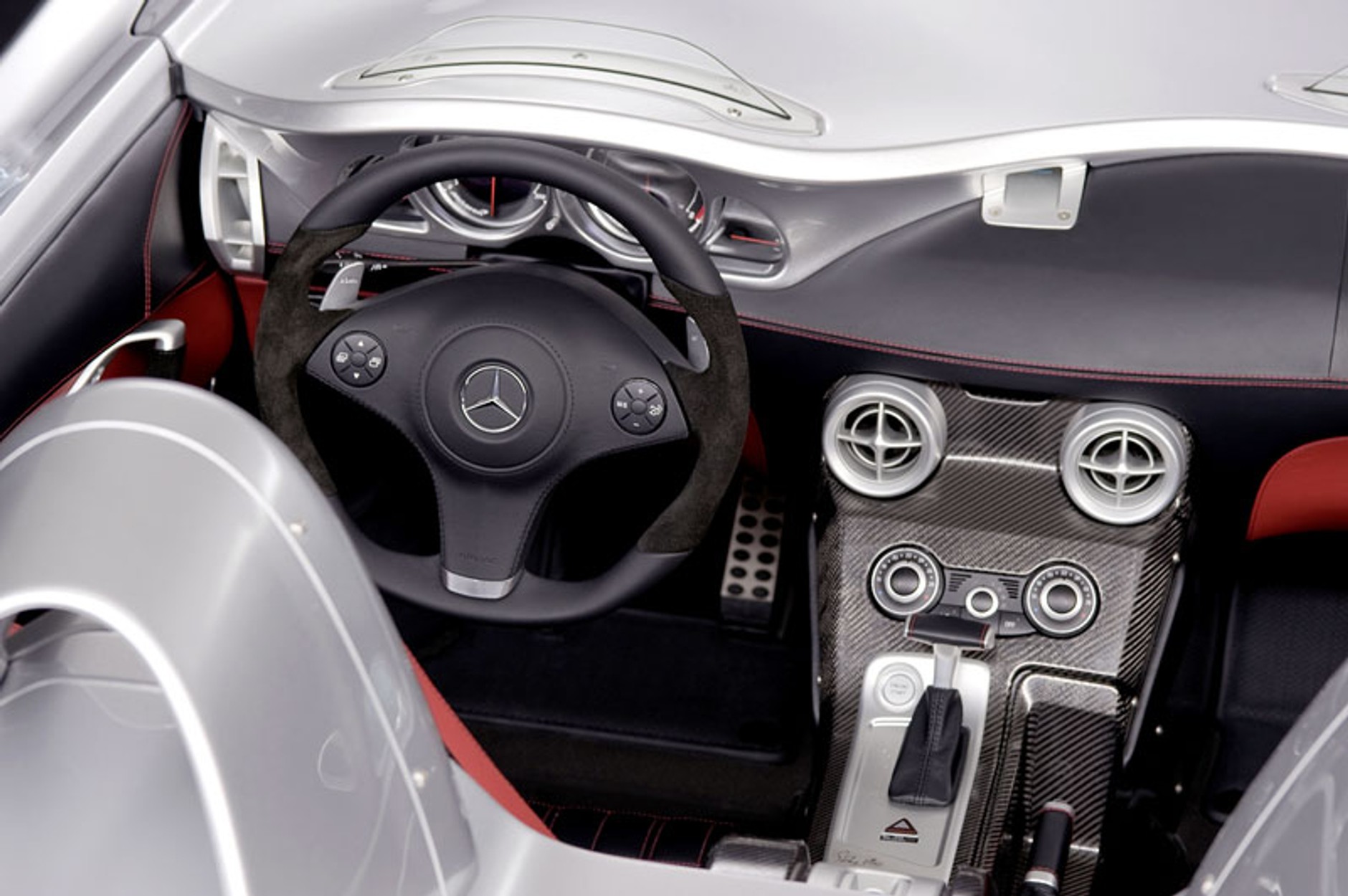 Mercedes-Benz SLR: koniec produkcji, ostatnia edycja Striling Moss