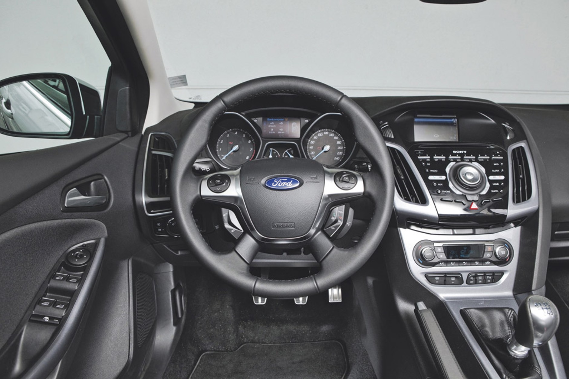 Golf kontra Renault Megane, BMW 116i, Hyundai i30 i Ford Focus: czy Volkswagen nadal jest niepokonany