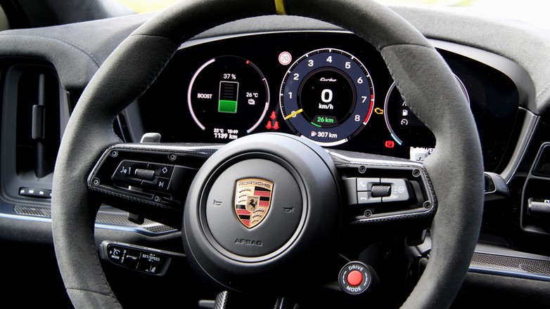 Porsche Cayenne Turbo E-Hybrid Coupe z pakietem GT