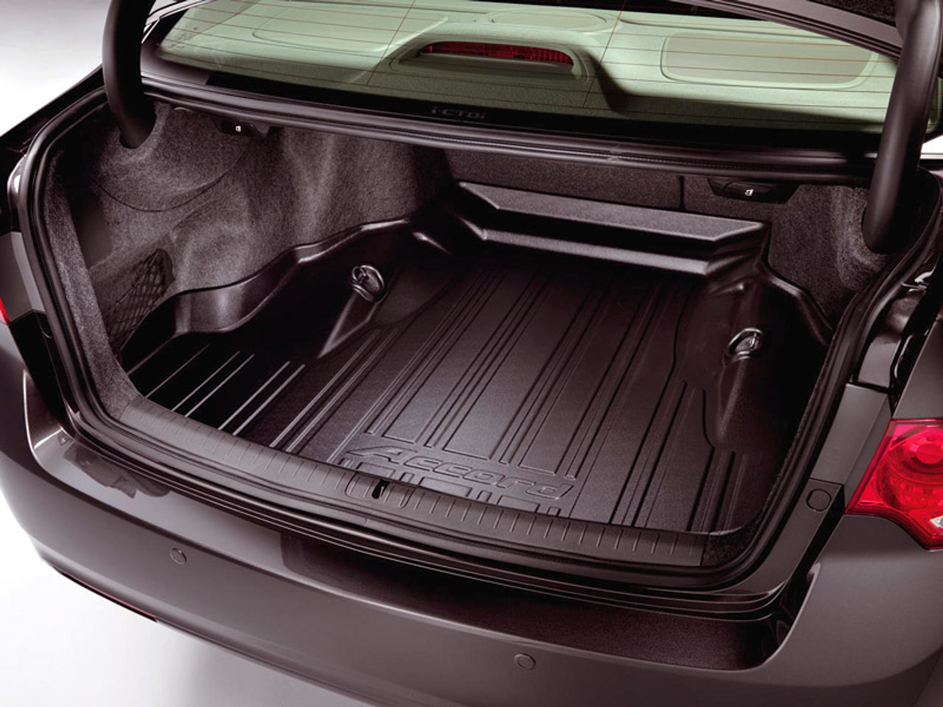 Honda Accord – wysokie tony (dane techniczne, fotogaleria)