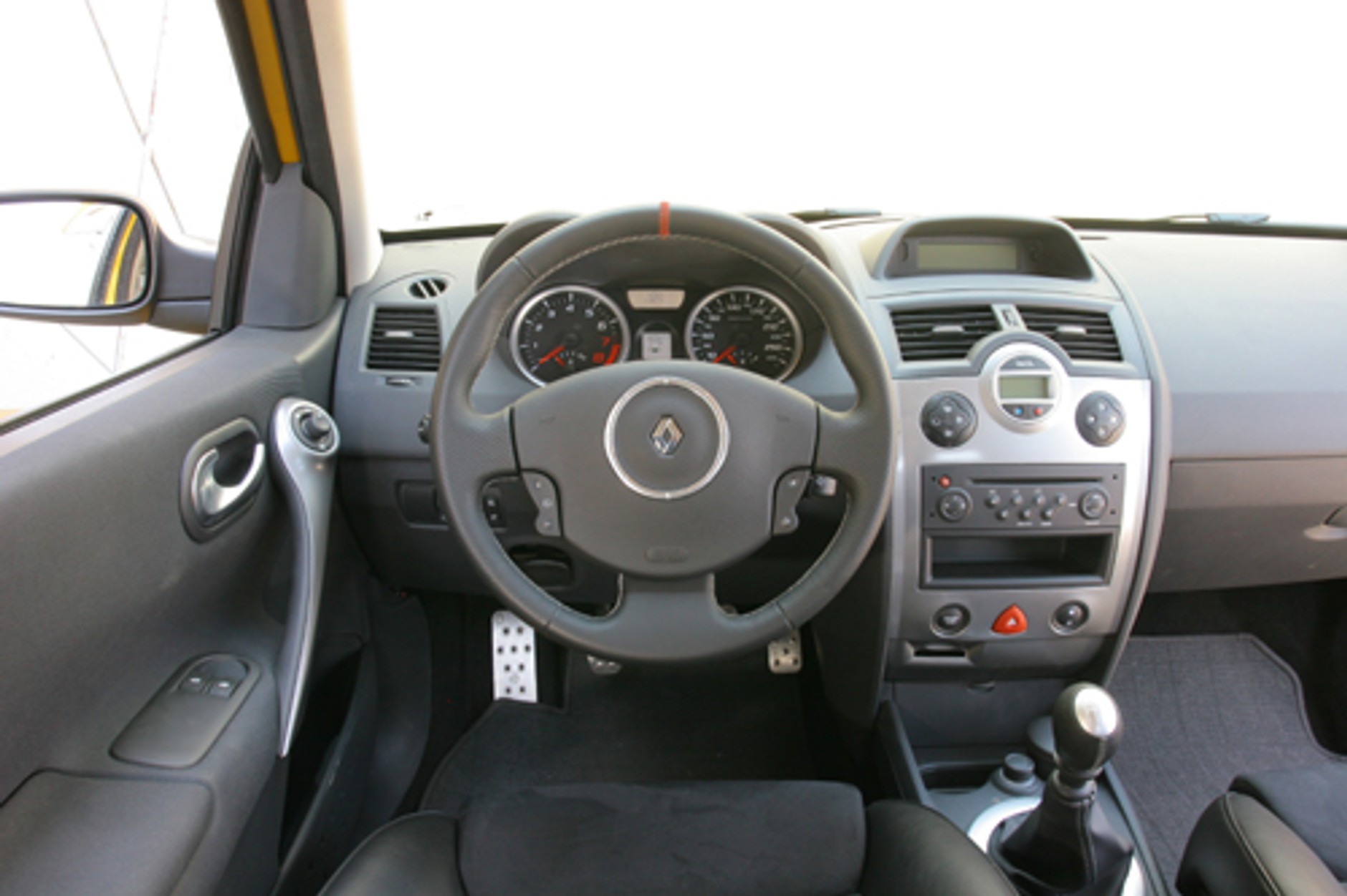 Megane F1 kontra Civic Type R i Leon Cupra - Kompaktowa klasa sportowa